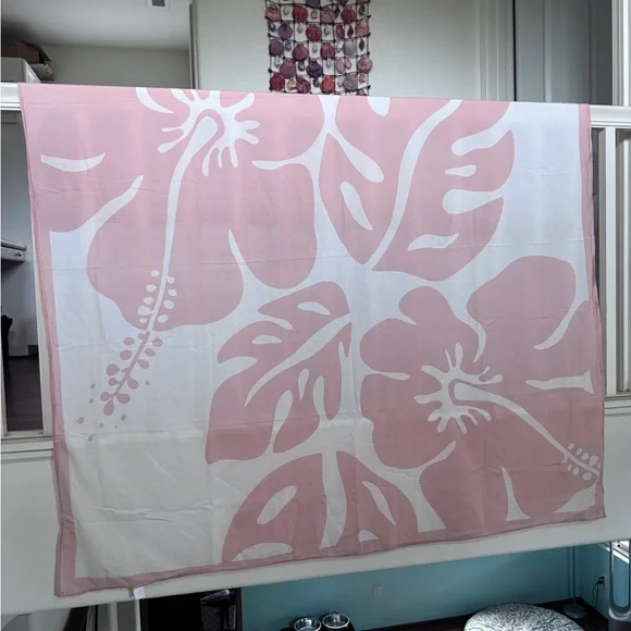 ALOHA Collection ‘Ohana Pareo - Picture 5 of 8